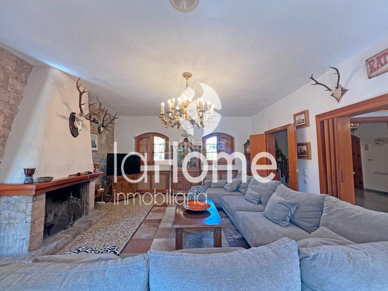 Foto e2c11781-360d-4818-a0dc-03da56a0b960. Chalet avec cheminée chauffage parking piscine dans Chiva