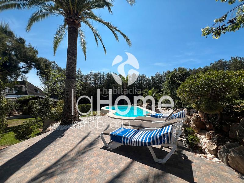 Foto eb458f4c-82cb-4e39-ba23-c2f62bc47af3. Chalet avec cheminée chauffage parking piscine dans Chiva