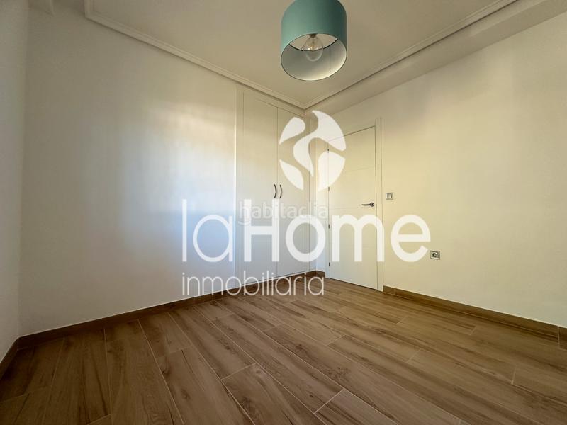 Foto 42ba4956-3c04-46a5-8800-03e1133cc8b8. Alquiler chalet  independiente totalmente reformado en Paterna