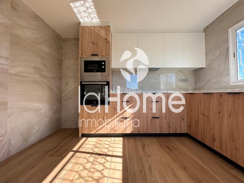 Foto 6eb06c7e-7295-417a-a67f-5b218a50b3aa. Alquiler chalet  independiente totalmente reformado en Paterna