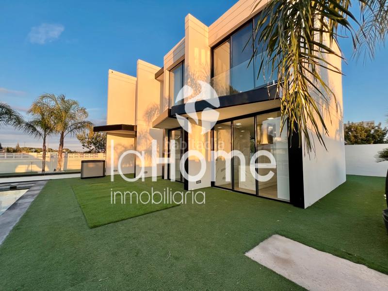 Foto db7a222b-e456-41c1-9ae1-a3bc12a11417. Alquiler chalet perfectamente equilibrada entre la arquitectura exterior e interior en Bétera