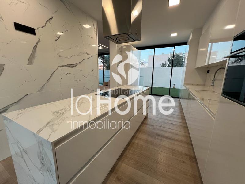 Foto f7943a98-88bd-4ba0-bd38-e841a15c59d9. Lloguer xalet amb calefacció aparcament piscina a Bétera