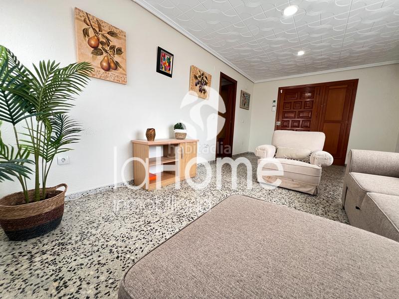 Foto a7be2027-bae1-48d2-8b57-d8423187f4af. Chalet in carrer 406 25 in La Cañada Paterna
