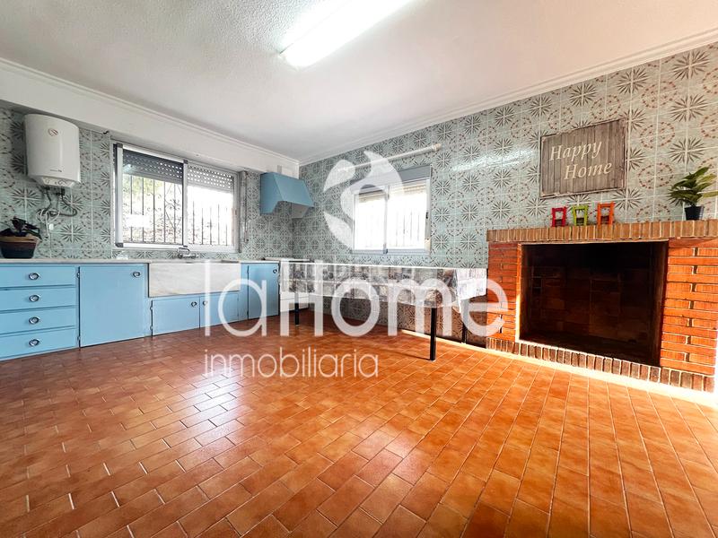 Foto e2bb0e3c-dfaf-454a-9818-4d1a3640d0b2. Chalet in carrer 406 25 in La Cañada Paterna