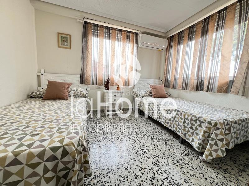 Foto f8709921-eeb4-4f11-9c6e-862e67835a69. Chalet in carrer 406 25 in La Cañada Paterna