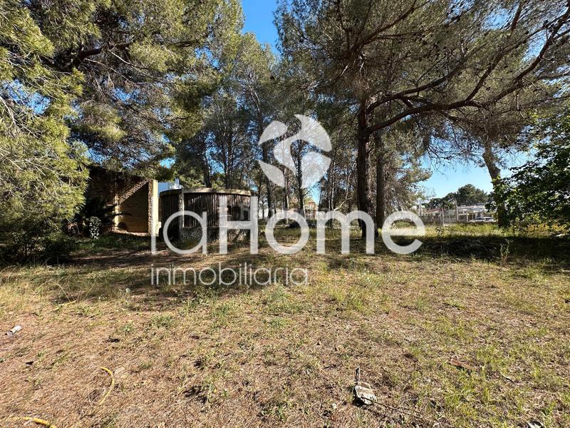 Foto 0ca62e92-5c8d-40ab-9c44-6b79fb29779a. Terreno residencial en pleno centro en La Cañada Paterna