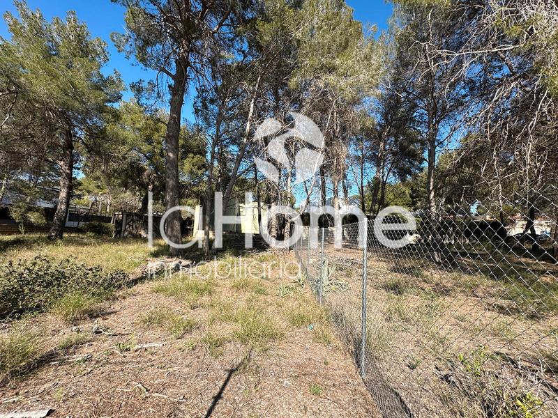 Foto 7d2966bd-5e10-4b3b-987e-4667fca43205. Terreno residencial en pleno centro en La Cañada Paterna