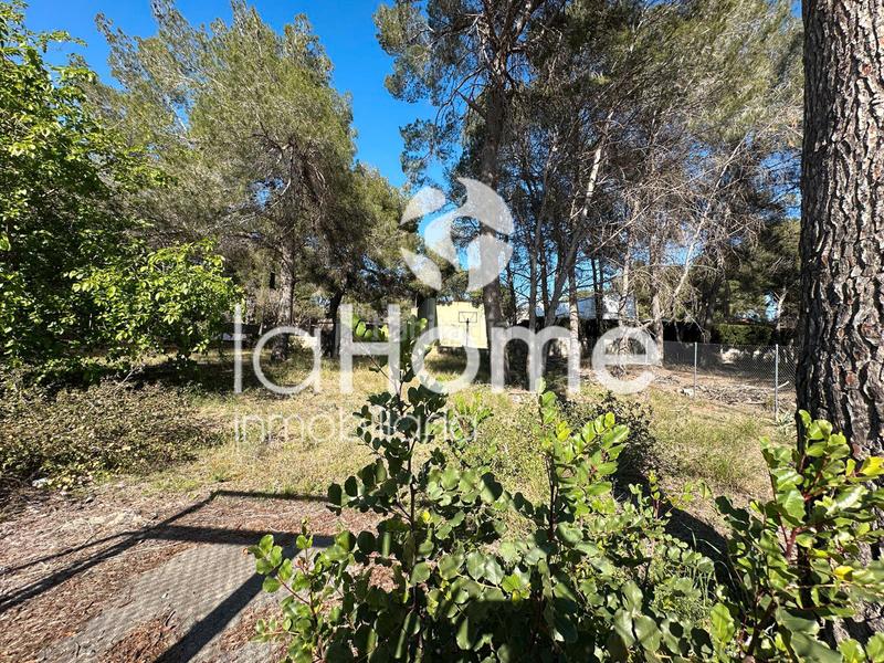 Foto eb1aa770-2207-422e-a318-d9c2aa627e8b. Terreno residencial en pleno centro en La Cañada Paterna