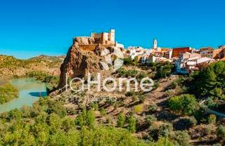 Xalet a Monserrat. Rodeado de naturaleza