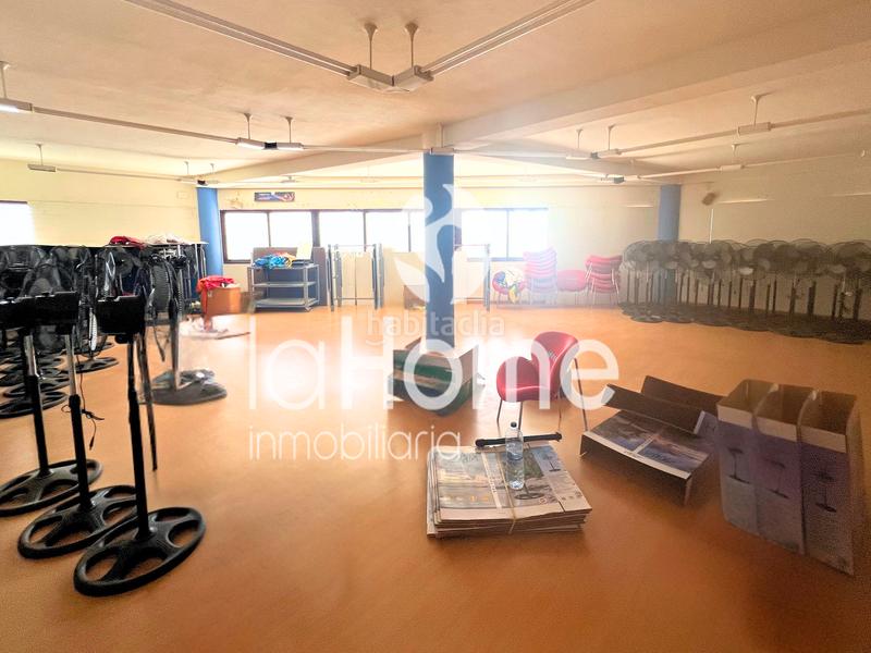 Foto 359a9d3a-3ece-4ce8-b4c8-5101c5c76c3c. Capannone industriale in Polígono del Aeropuerto Manises