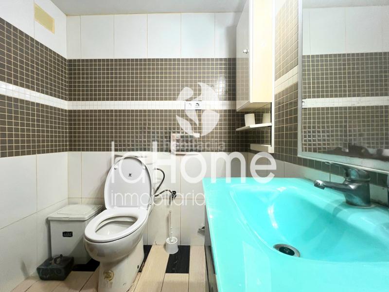 Foto 7f23ef0d-fe5f-4d49-aa37-4bead92795f4. Capannone industriale in Polígono del Aeropuerto Manises