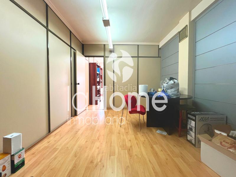 Foto 9becf6e3-3cfd-4329-b540-4483c4f605d0. Capannone industriale in Polígono del Aeropuerto Manises