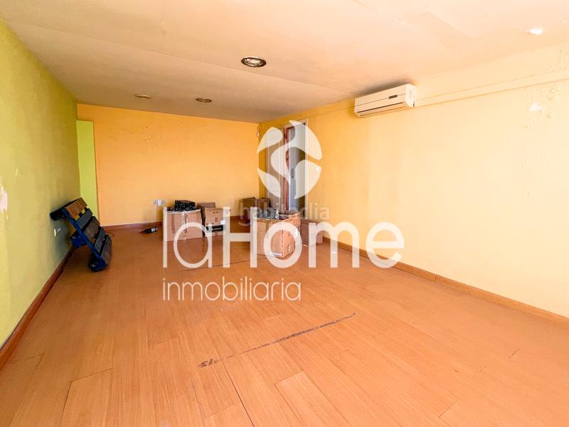 Foto b833b6b2-fe47-4af2-bb88-33baab3f22f6. Capannone industriale in Polígono del Aeropuerto Manises