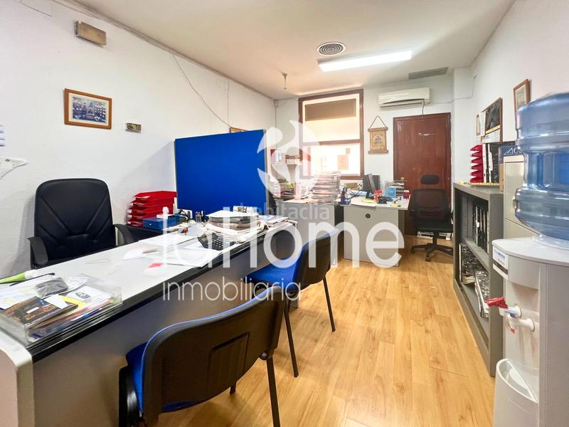 Foto cccb3eb0-ae63-4c1e-a115-6dc7f45ab431. Capannone industriale in Polígono del Aeropuerto Manises