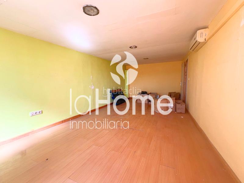 Foto d1f5072e-d36b-4c32-a939-b3017a363e72. Capannone industriale in Polígono del Aeropuerto Manises