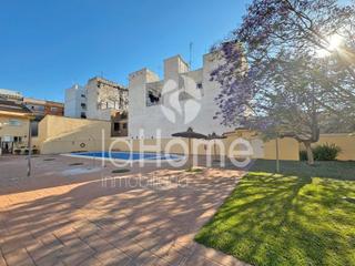 Casa adossada a Benimàmet. Con piscina comunitaria