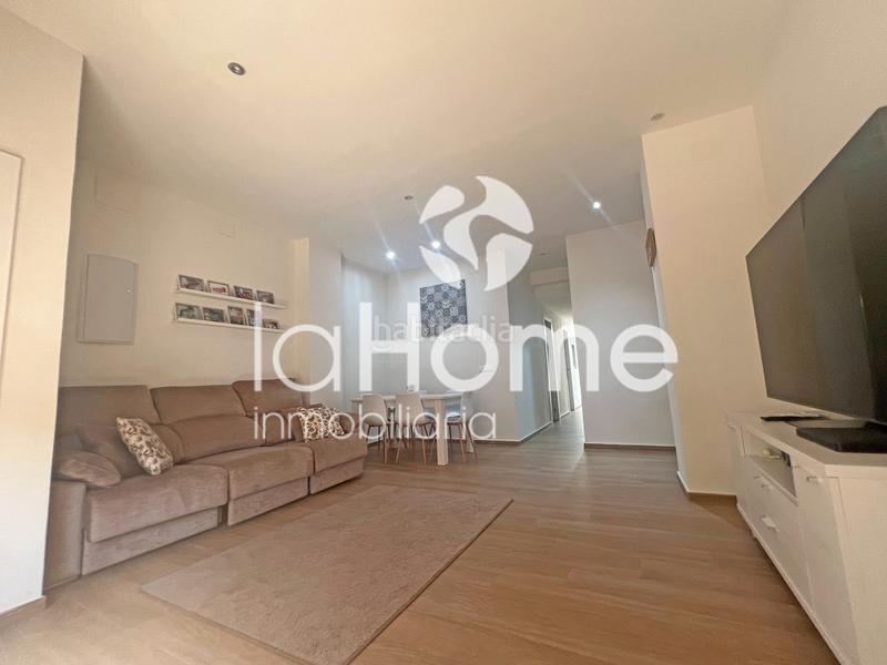 Foto 4e5d60e9-fe1a-4c47-8946-68c90b24737e. Casa adosada una casa con todos los servicios a mano en Aldaia