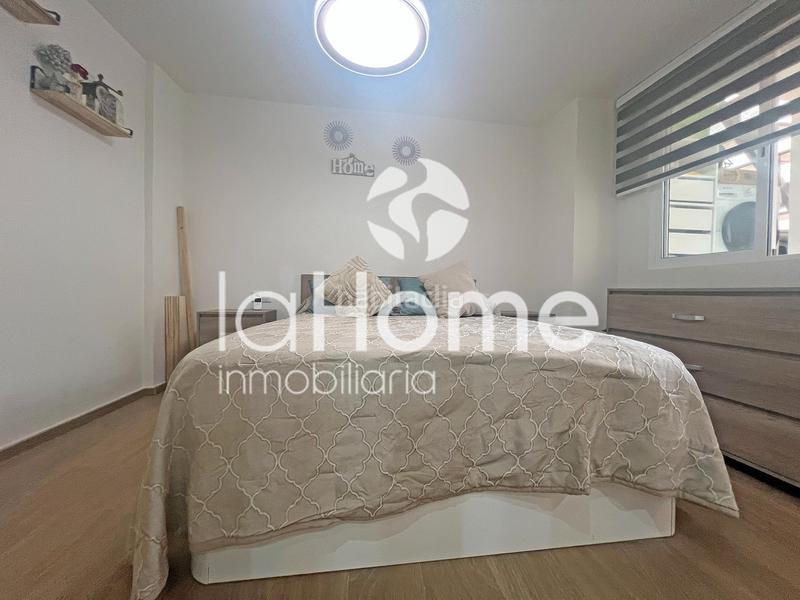Foto b580db17-a16b-452c-a786-06552c5220ca. Casa adosada una casa con todos los servicios a mano en Aldaia