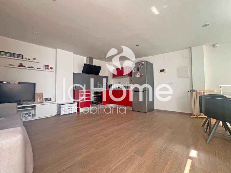 Foto ea9d8588-e844-428e-b190-6b39b1ad0aad. Casa adosada una casa con todos los servicios a mano en Aldaia
