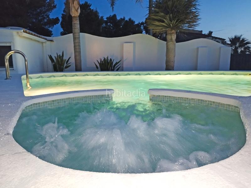 Foto e219fe48-52c6-485b-9e0e-93529abd9709. Xalet amb xemeneia calefacció aparcament piscina a Bétera