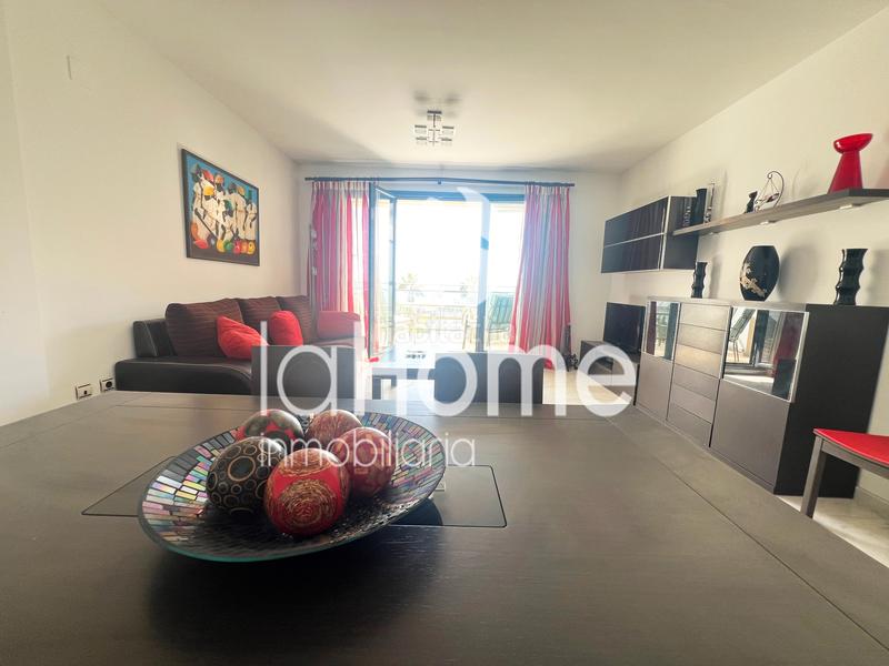 Foto b17f21a7-b759-44d8-86f8-bc84b8be5159. Piso apartamento con vistas al mar y a la albufera, tu refugio frente al mediterráneo en Valencia