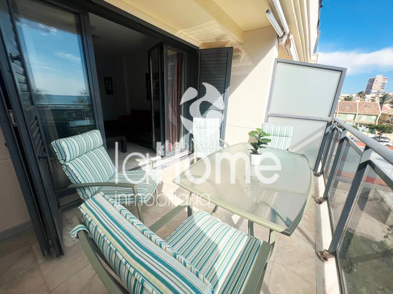 Foto c7692c11-aa23-47f0-b71e-53b8b1f3d9d2. Piso apartamento con vistas al mar y a la albufera, tu refugio frente al mediterráneo en Valencia
