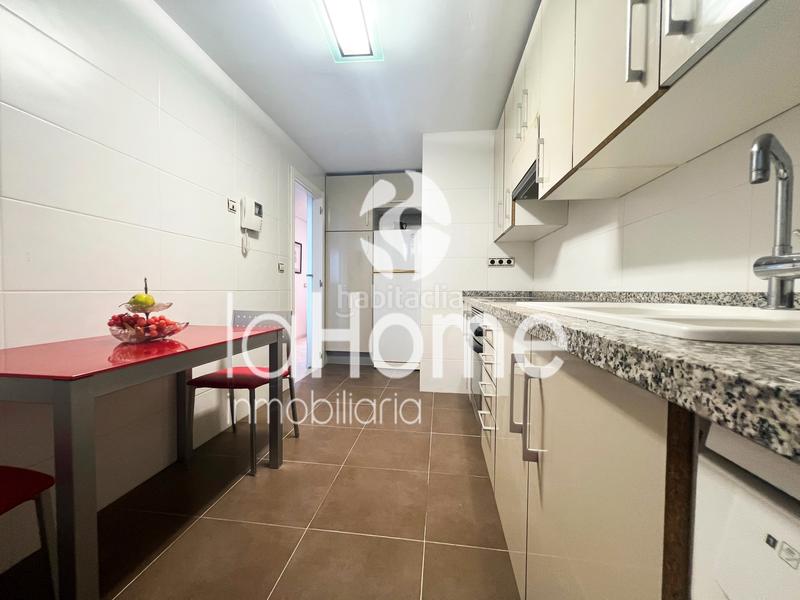 Foto f0f55793-cab5-4fd3-aa32-05c1adb21847. Piso apartamento con vistas al mar y a la albufera, tu refugio frente al mediterráneo en Valencia