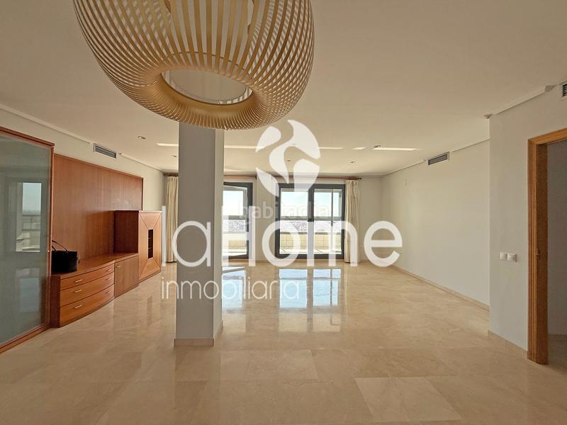 Foto bb8a13ea-a8b3-48e7-ad81-580512423c71. Rent flat with heating parking pool in Sant Pau Valencia