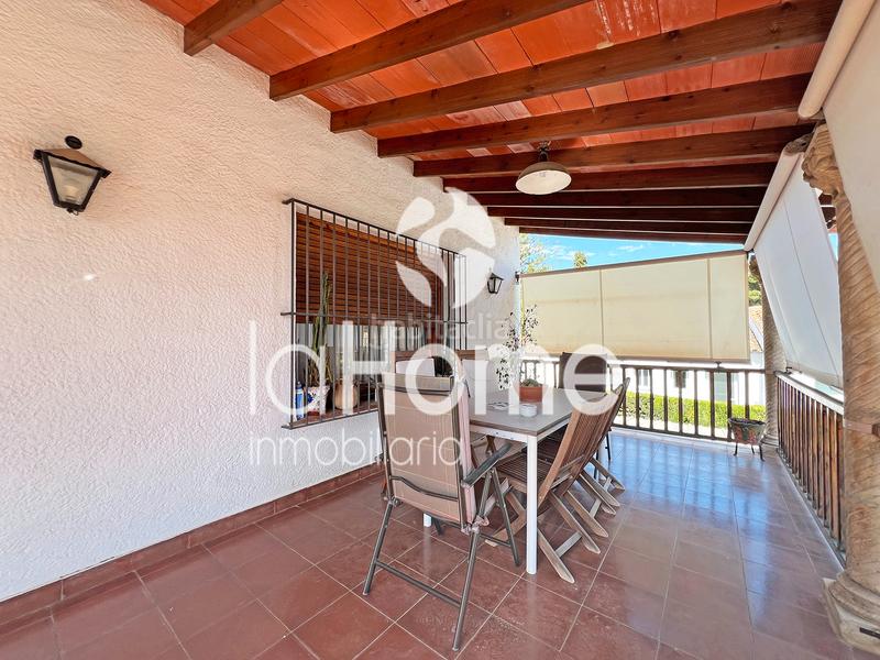 Foto 0de624ed-f060-45ec-a018-beb2b3d66081. Chalet  independiente con espacios grandes y en una ubicación inmejorable en Paterna