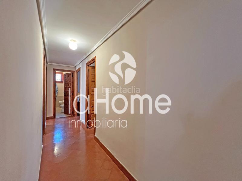 Foto 2fdfcc5d-5d9f-4952-97d9-39b53feed96c. Chalet  independiente con espacios grandes y en una ubicación inmejorable en Paterna