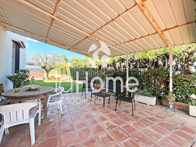 Foto dafa9527-9d8c-4a10-852d-0655209a76af. Chalet  independiente con espacios grandes y en una ubicación inmejorable en Paterna