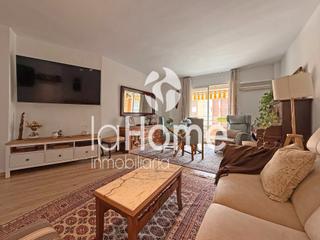 Piso  Carrer del poeta llorente. Piso amplio, luminoso y bien ubicado