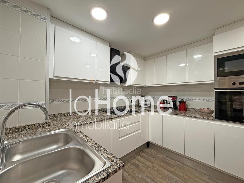 Foto 142a5b2d-6c10-4cca-98e2-2487d55e2f7a. Piso  amplio, luminoso y bien ubicado en Núcleo Urbano Pobla de Vallbona (la)