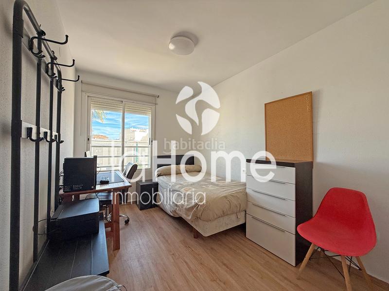 Foto 71d48d03-0a08-4f27-bfa7-5e06faa2dac2. Piso  amplio, luminoso y bien ubicado en Núcleo Urbano Pobla de Vallbona (la)