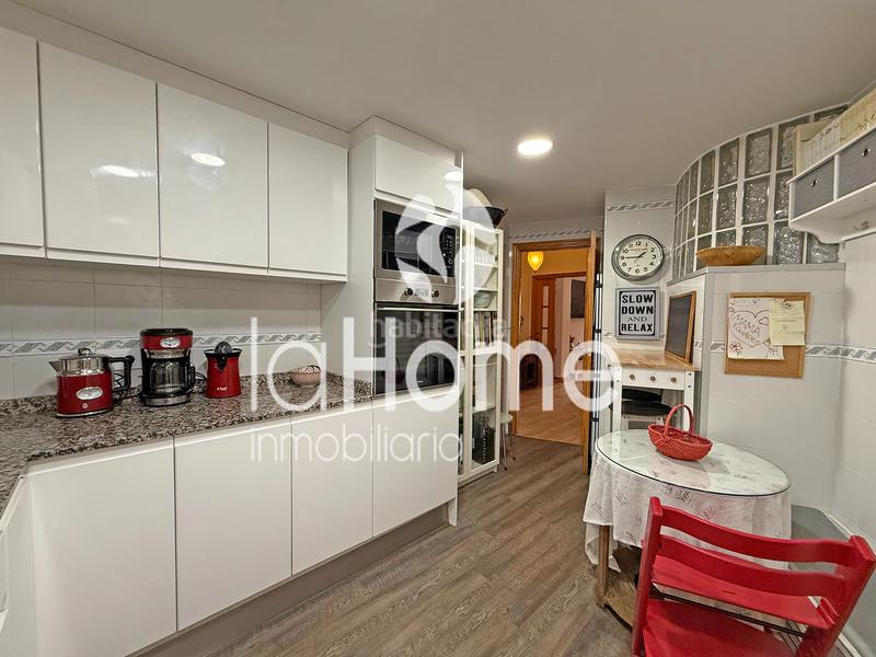 Foto c9f6563f-4b91-4afe-bc5e-0324ef44ca83. Piso  amplio, luminoso y bien ubicado en Núcleo Urbano Pobla de Vallbona (la)