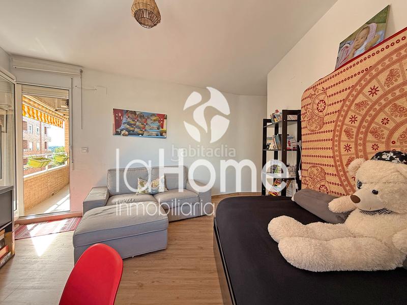 Foto cfe8cf76-e74f-447a-8b69-4f520511b548. Piso  amplio, luminoso y bien ubicado en Núcleo Urbano Pobla de Vallbona (la)