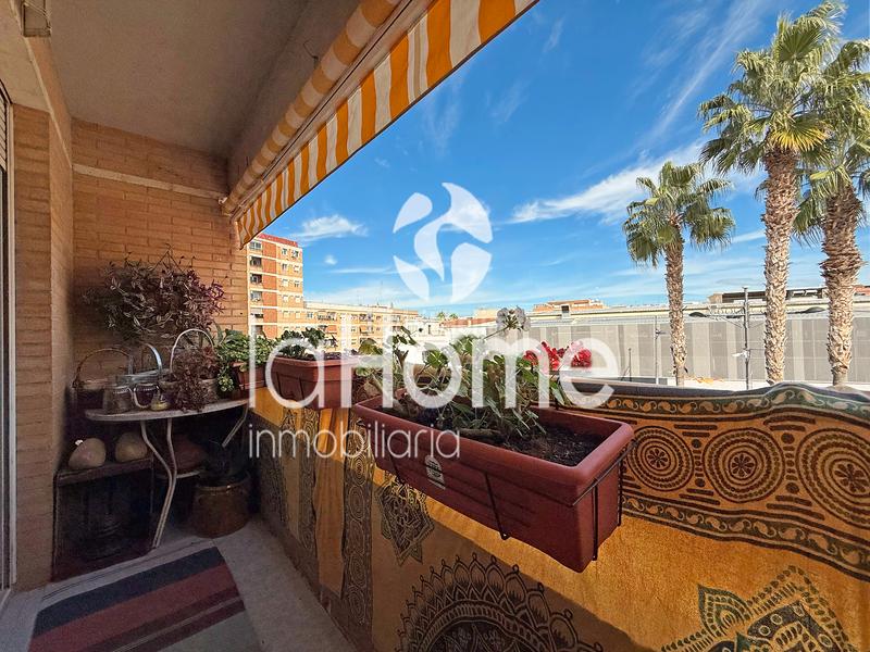 Foto d933a96a-76c3-43a5-8dcd-ffc1cf675a2f. Piso  amplio, luminoso y bien ubicado en Núcleo Urbano Pobla de Vallbona (la)