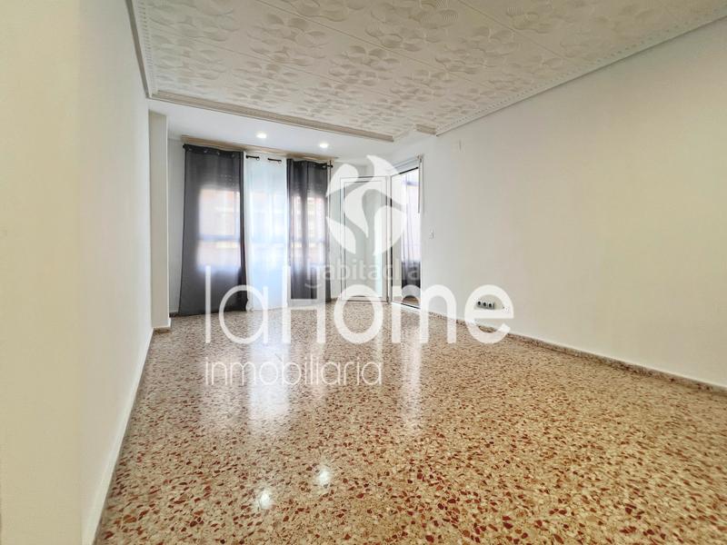 Foto f3edc425-a188-45bb-a8a2-94c99ccf6861. Pis a Parc Central Paterna