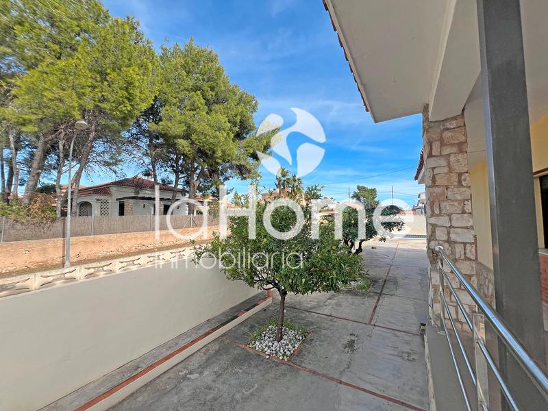 Foto 5475427e-ec95-490a-b0e3-3e5e16faefd9. Chalet mit parking pool in Montesol Eliana (l´)