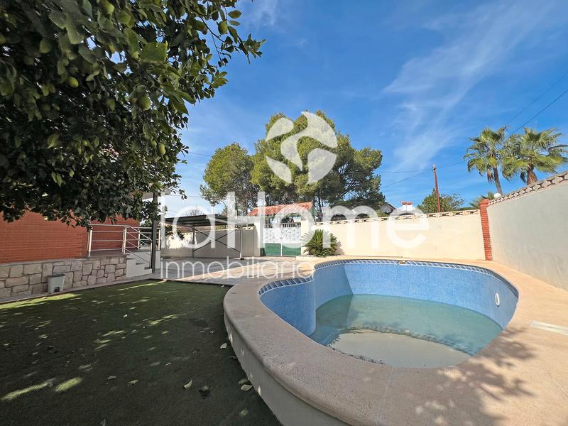 Foto 6502c2f8-1f7a-41aa-9287-2115c9416fae. Chalet mit parking pool in Montesol Eliana (l´)