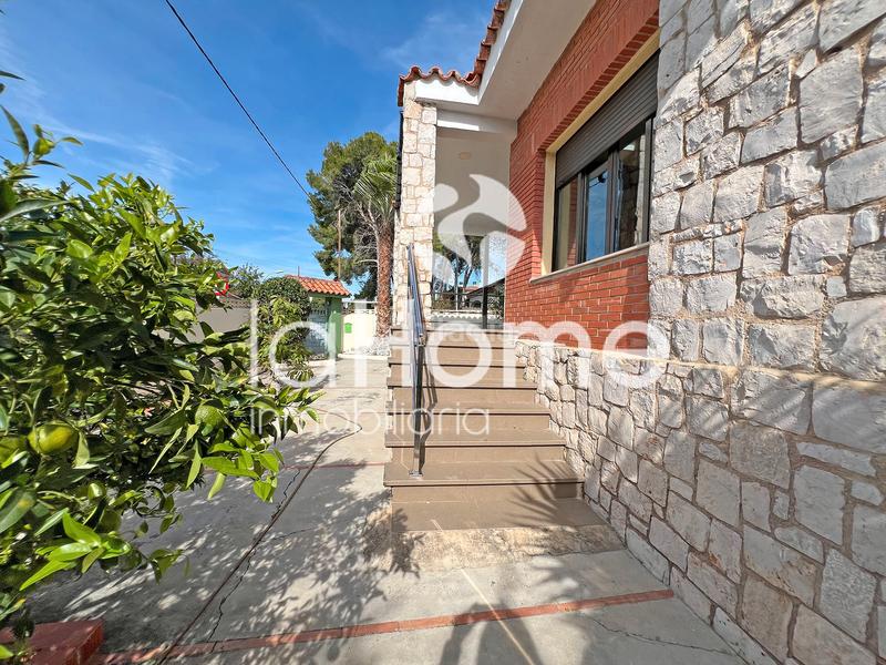 Foto 98643536-e772-4221-a294-162080b7bcea. Chalet mit parking pool in Montesol Eliana (l´)