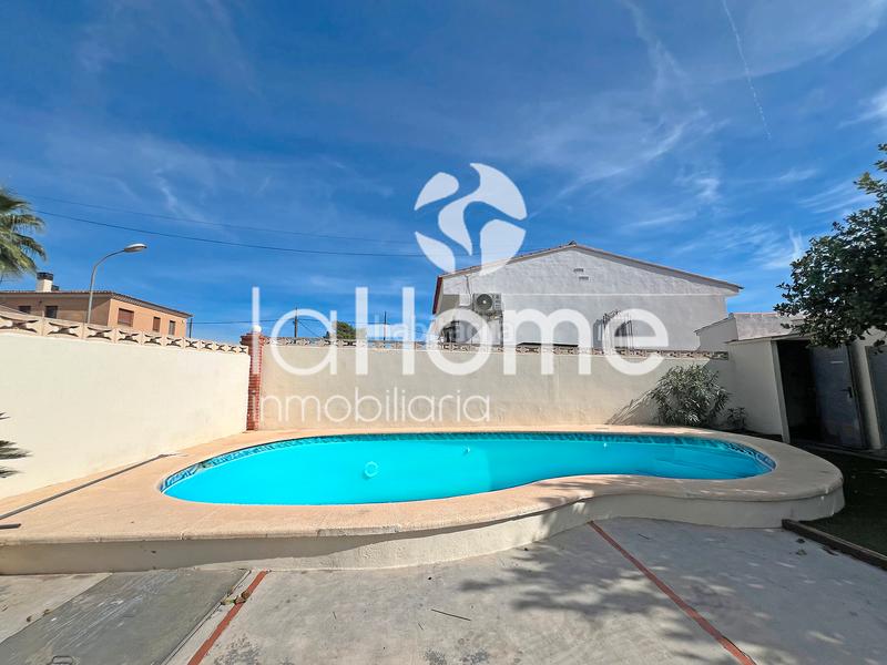 Foto a099e4a3-8feb-44fb-8097-cdd322585204. Chalet mit parking pool in Montesol Eliana (l´)