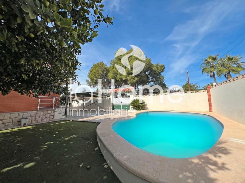 Foto b360a585-1055-4abb-ae67-7ef90ffbe076. Chalet mit parking pool in Montesol Eliana (l´)