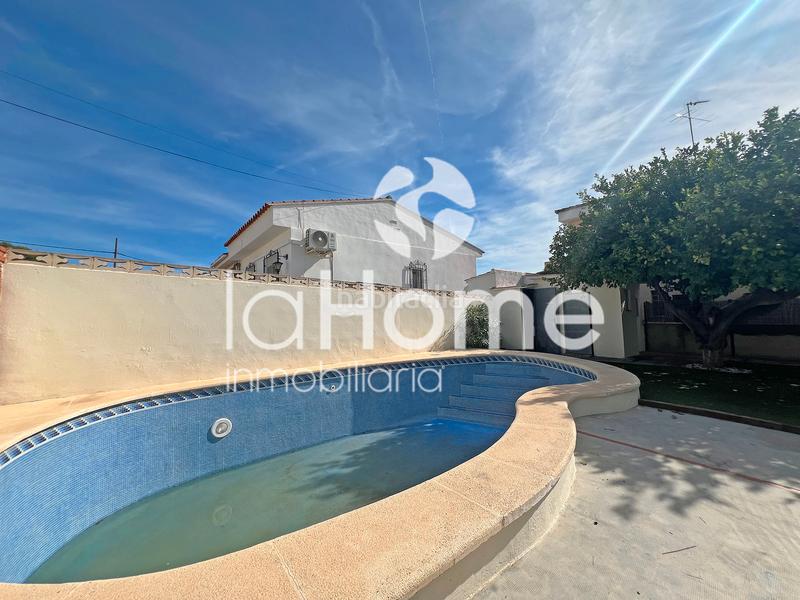 Foto c002d566-75ea-46af-8eae-8e4d326acad1. Chalet mit parking pool in Montesol Eliana (l´)