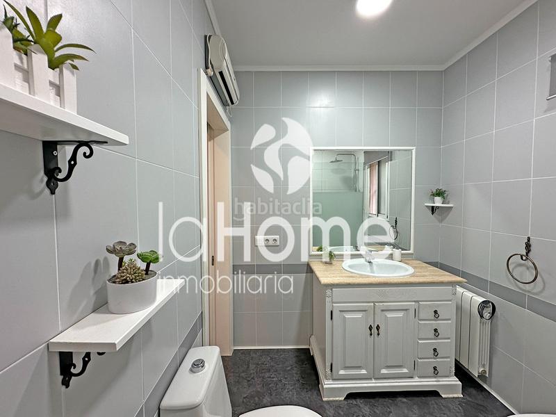 Foto e0ae4f94-3d57-49d8-a509-7b724079dcc1. Chalet avec chauffage parking piscine dans La Conarda Pobla de Vallbona (la)