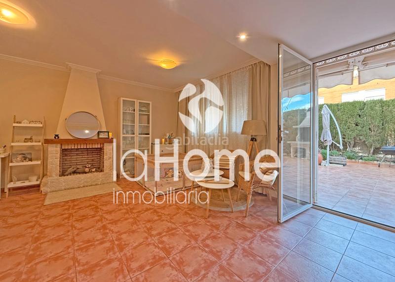 Foto 5a9efcd7-89b5-4f85-be12-ff48eeeac6bd. Semi detached house with heating parking pool in Mas Camarena Bétera