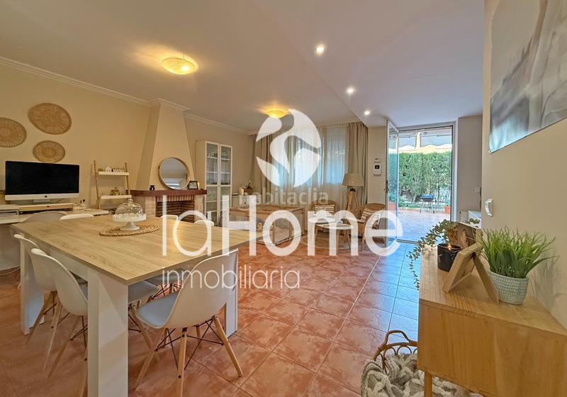 Foto 6f75633d-b2a3-4439-9001-59fecc52417f. Semi detached house with heating parking pool in Mas Camarena Bétera