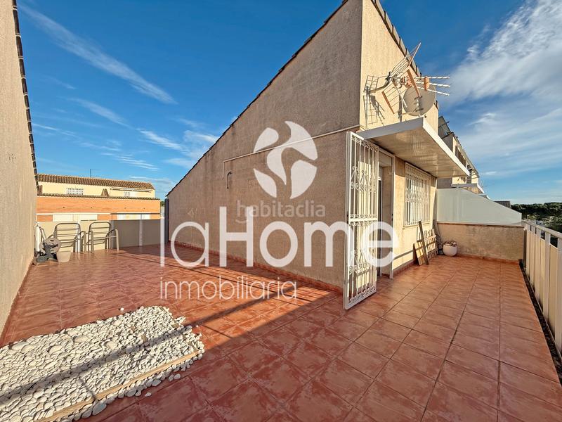 Foto c8a66379-2871-41ff-aa84-d580b610aa95. Semi detached house with heating parking pool in Mas Camarena Bétera