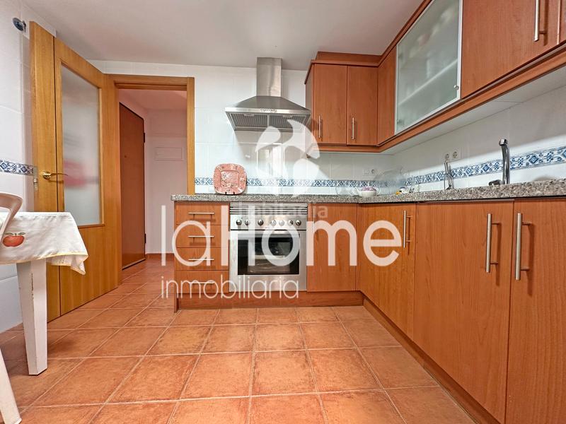 Foto ba813a37-d5b3-410e-85f8-588817f04472. Appartamento con parcheggio piscina in Casco Urbano Náquera