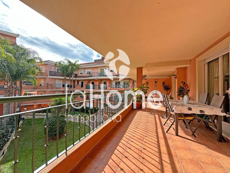 Foto fb2ac505-acb7-4da8-b65c-7efb05f3810b. Appartamento con parcheggio piscina in Casco Urbano Náquera